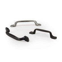 BERENSON Village Cabinet & Appliance Pulls