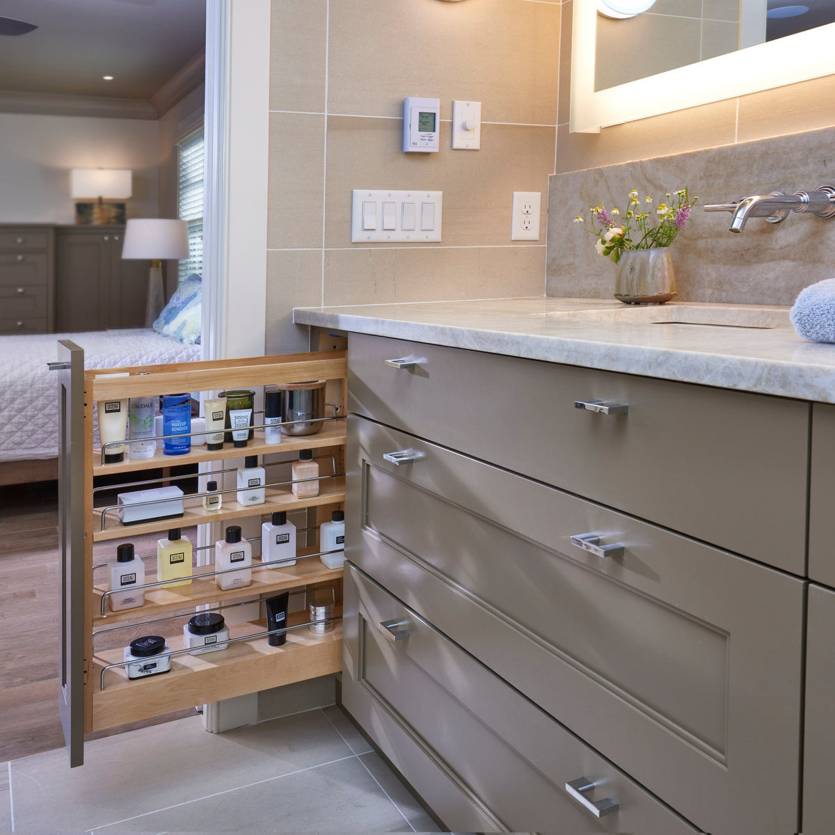 REV-A-SHELF 448-BC19SC Series Maple Pullout Organizer w/ BLUM Soft-Close for Vanity Base Cabinets